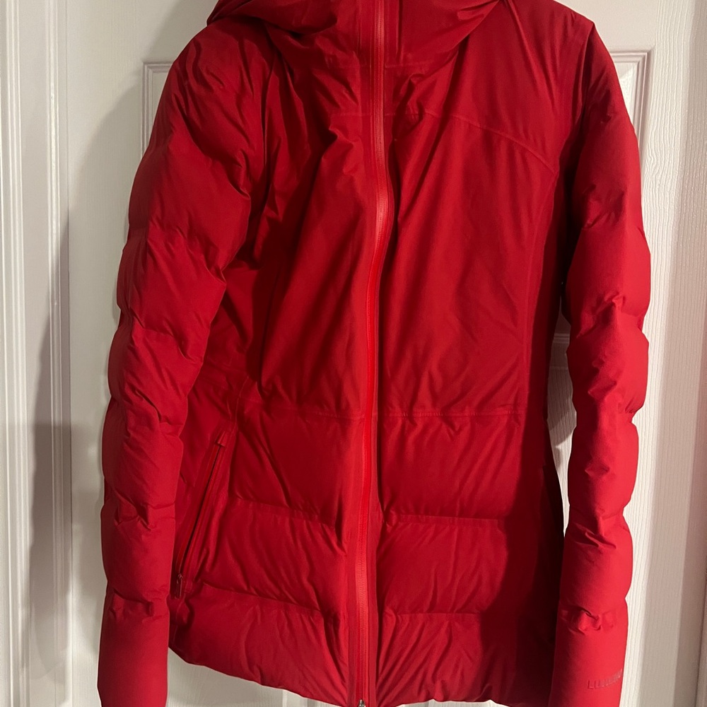 Lululemon Women's Red Puffer Jacket